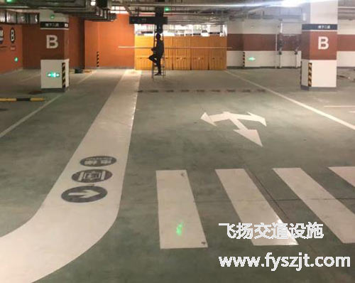 高鐵停車場(chǎng)車位劃線